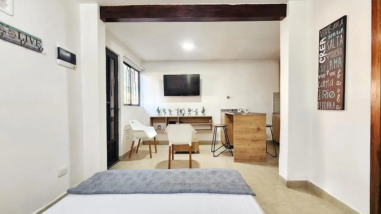 Couples Retreat In Laureles Estadio Private Studio, 1Br 1Bath Kit Μεντεγίν 0*,  Κολομβία